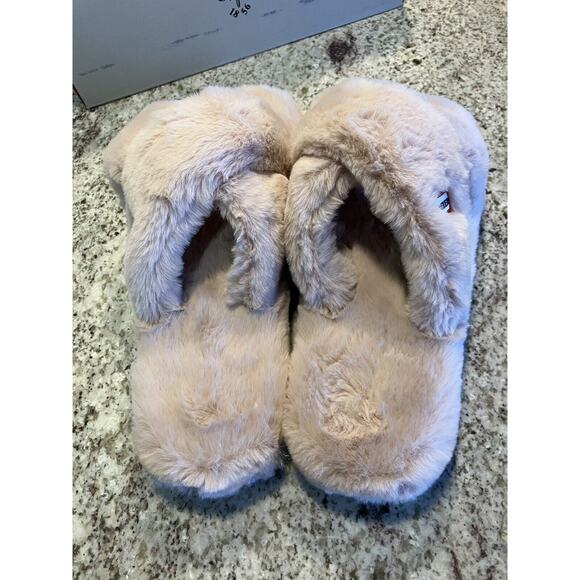 Womens Hunter Faux Fur Pink Slide Crossover Straps Vegan Sandals NEW Size 9 - Picture 3 of 12